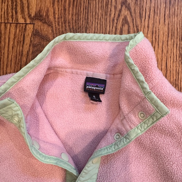 Girls patagonia snap T pullover peach fleece. - Picture 2 of 2